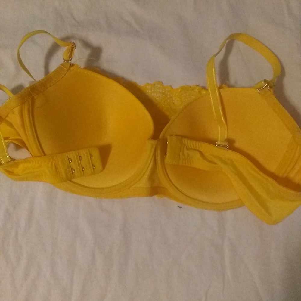 Bra - Picture 2 of 2